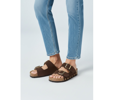 EM025 BROWN