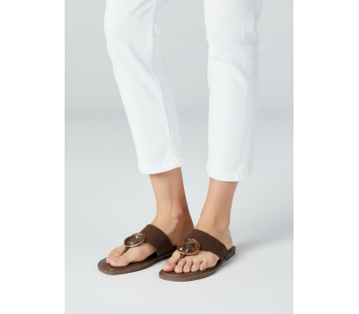 M1602 BROWN