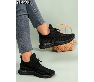 NB683 BLACK
