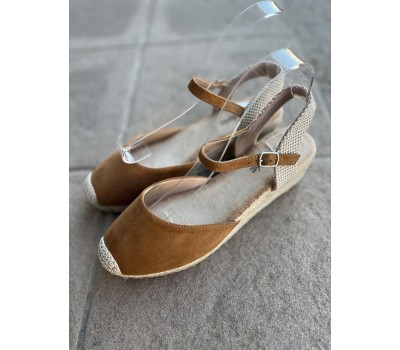 SD9369-8 CAMEL