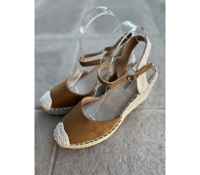 SD9374-8 CAMEL