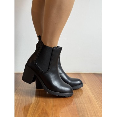 28 BLACK TU