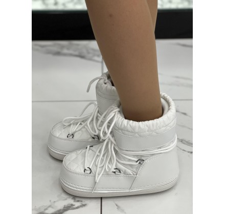 NB621 WHITE TU